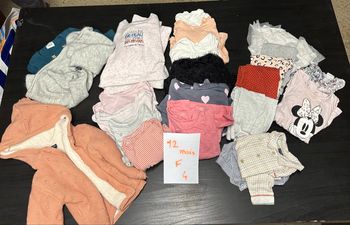 Lot vêtement fille 12 mois