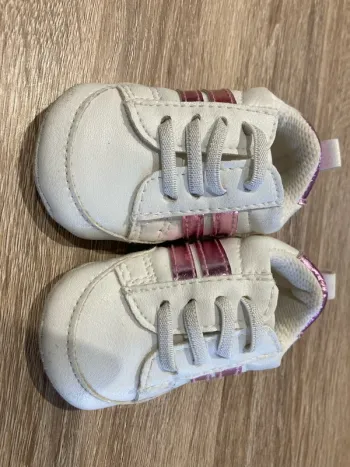 Petite baskets rose et blanche