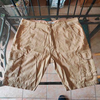 Bermuda beige taille 46