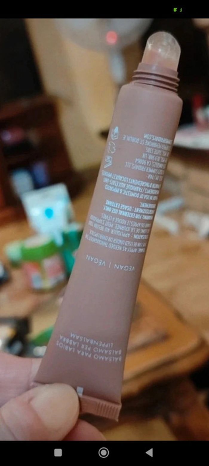Summer Fridays Lip Butter Balm 
Teinte Vanilla Beige - photo numéro 4