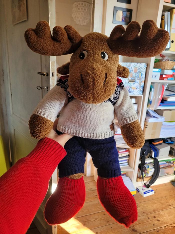 Grand Renne en Peluche Elgar 55cm pull tricot habillé acheté en Norvège - photo numéro 2