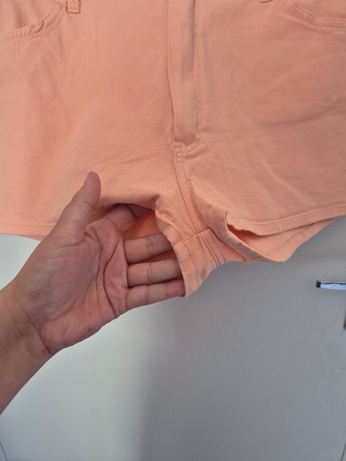 Magnifique short taille haute t 38 - photo numéro 2
