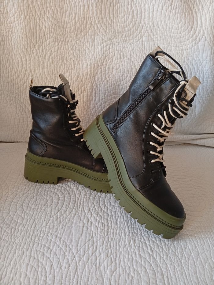 Bottes noires Stradivarius, femme 38