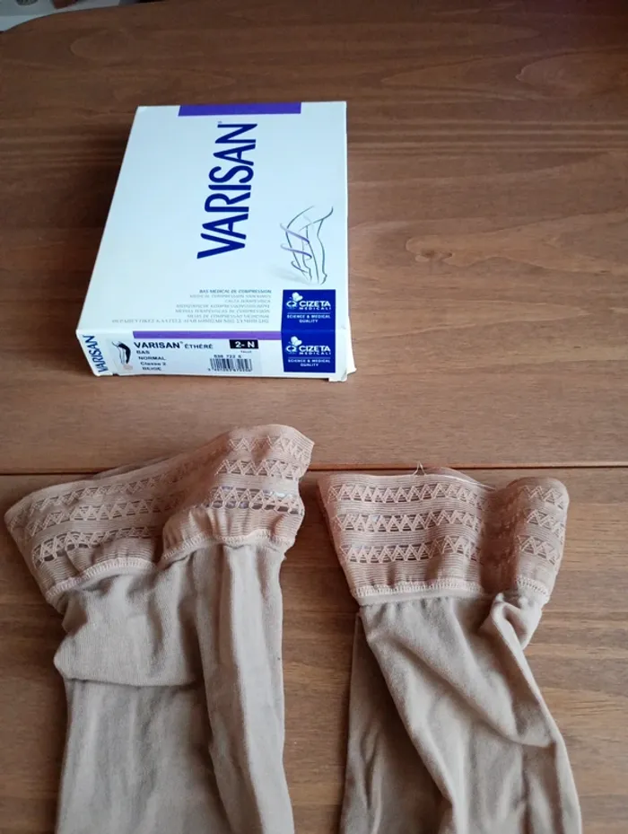 Bas de contention/ Varisan/ classe 2 normal - photo numéro 2