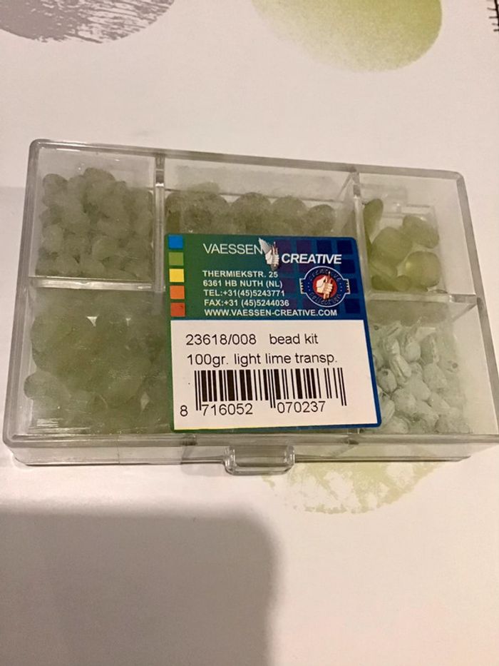 Boîte de perles en verre pour création bijoux light lime transparent - photo numéro 2