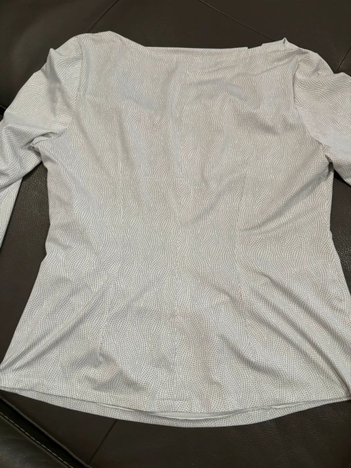 T-shirt taille 42 - photo numéro 7