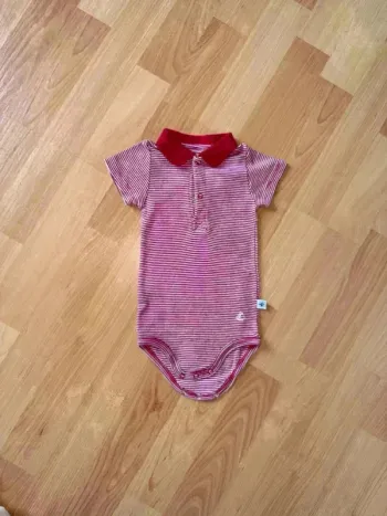 Body Petit Bateau 6 mois manches courtes col polo - Très bon état