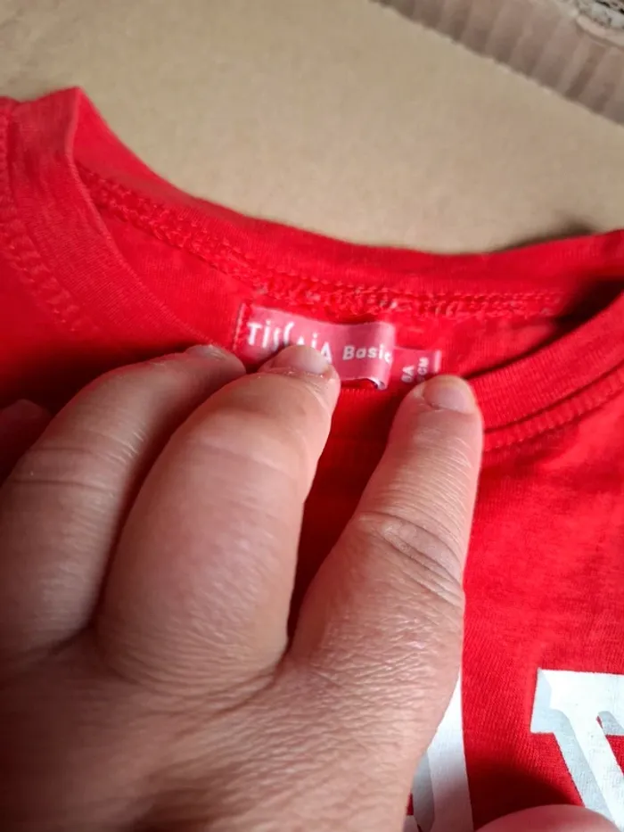 Magnifique t-shirt garçon 6 ans - photo numéro 3