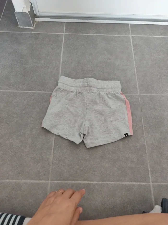Short de sport - photo numéro 4