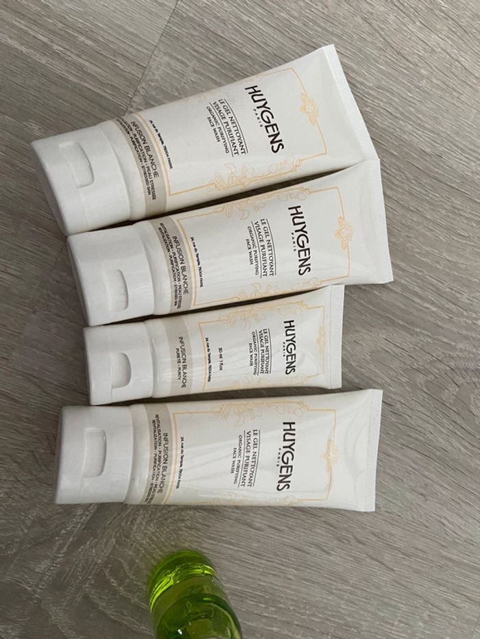 Lot huygens gel nettoyant gommage lait corps et sérum hyaluronic - photo numéro 2