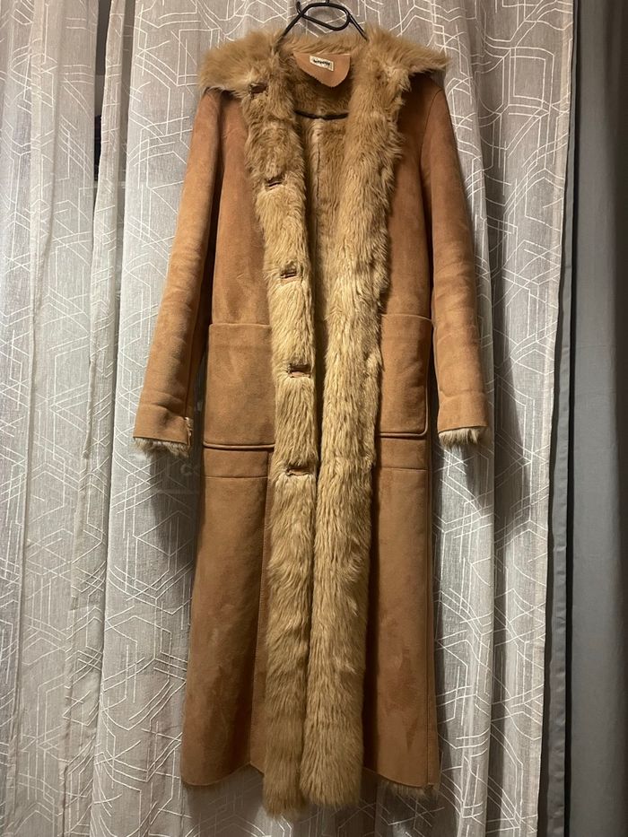 Manteau long fausse fourrure