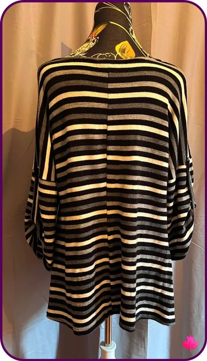 Blouse / pull léger rayé Gradiose (Taille 46/48) - photo numéro 3
