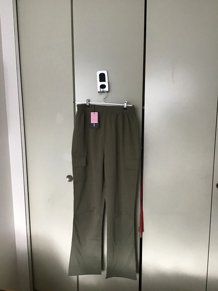 Pantalon "cargo" kaki taille élastique noté taille 16 UK = XXl, verifiez les mesures - photo numéro 3