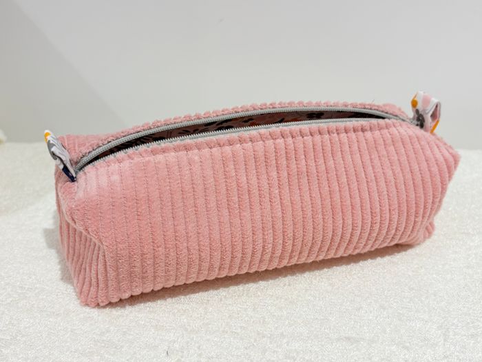 Trousse Rose Pâle Velours Côtelé doublée fleurs - photo numéro 4