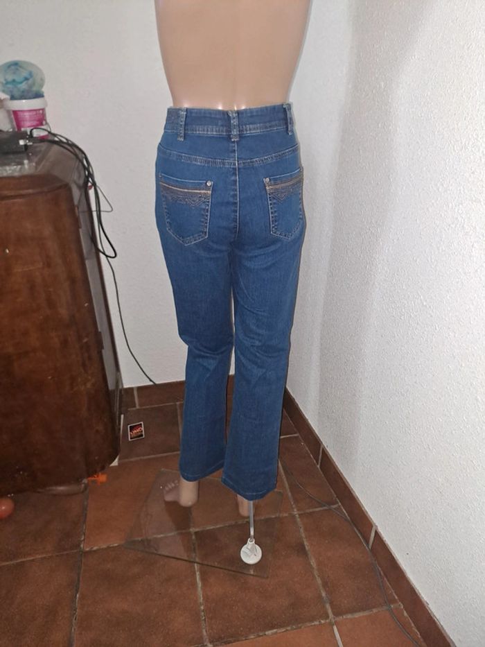 Jean femme taille 38 - photo numéro 2