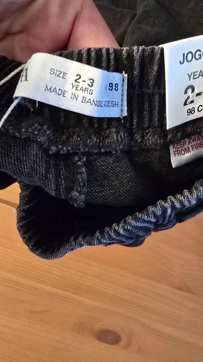 (Neufs non portés)🏷🥰🤩 ensemble teeshirt ml et jeans cargo 3ans garçon 💙🥰🤩 - photo numéro 6