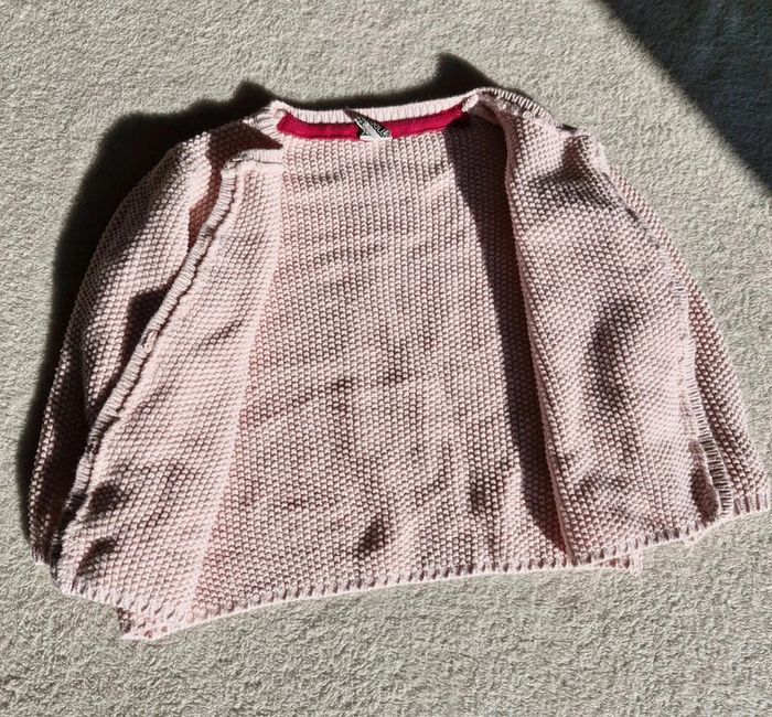 Très beau gilet 23 mois - photo numéro 2