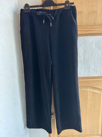 Pantalon noir en velours côtelé - taille unique 