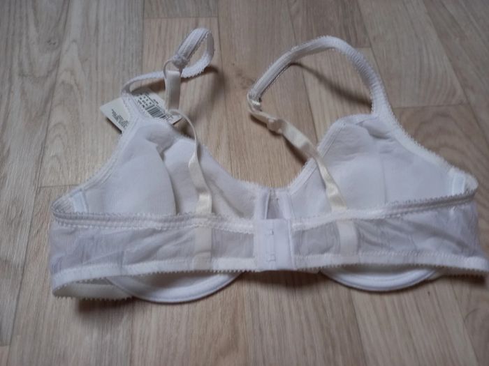 Soutien gorge Dim neuf - photo numéro 6