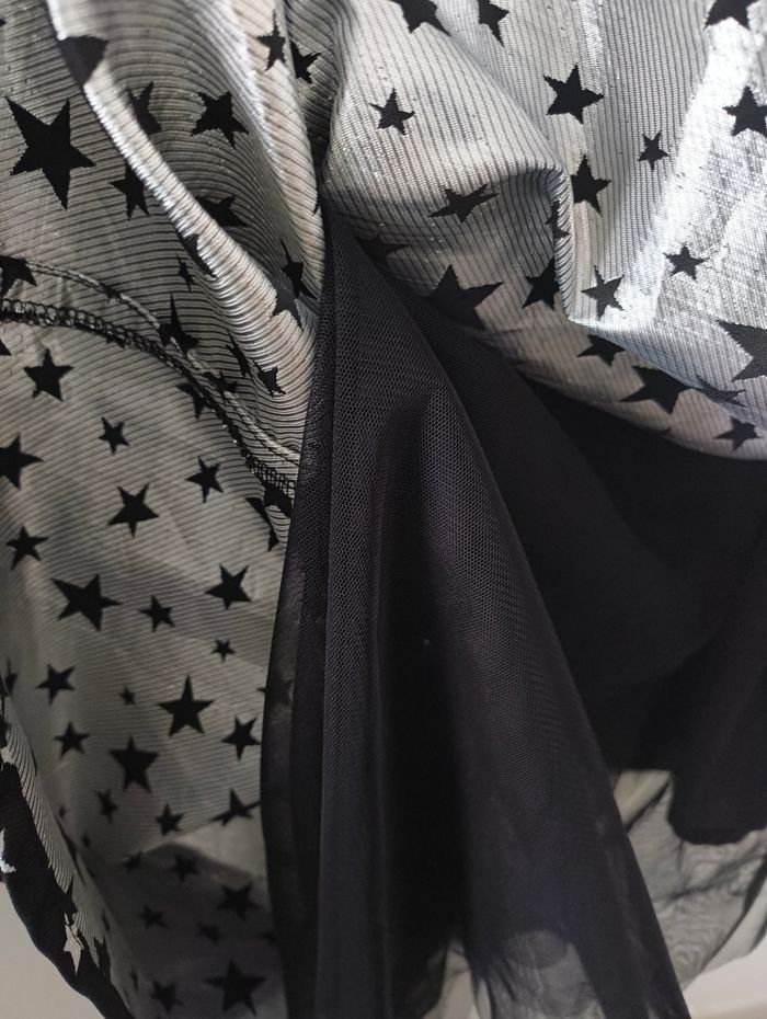 Robe fille taille 9/10ans - photo numéro 4