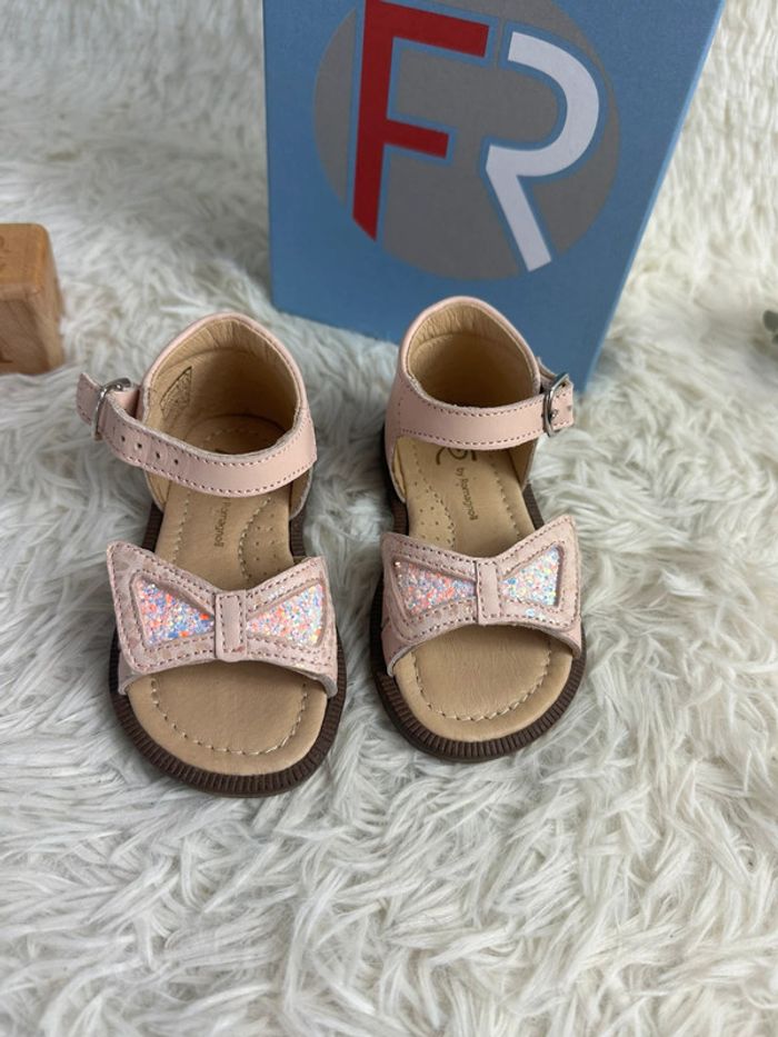 Paire de sandales Franco Romagnoli taille 21 - photo numéro 2