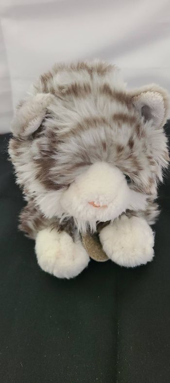 Peluche chat gris blanc tigré Kayla KEEL TOYS