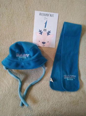 Écharpe et bonnet bébé
