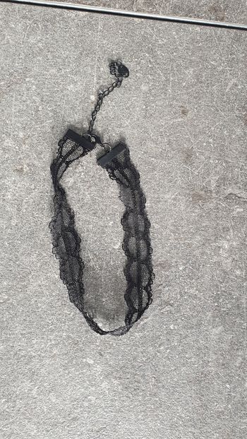 Ras du cou en dentelle