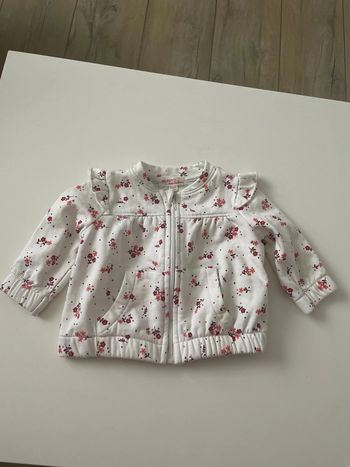 Veste blanche fleurie 3 mois