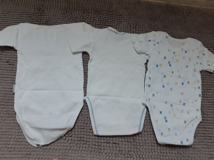 Bodies 3 mois - photo numéro 8