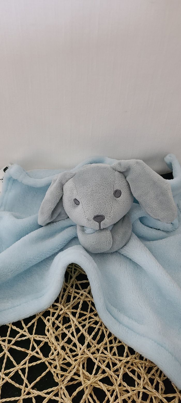 Doudou lapin la roche posay