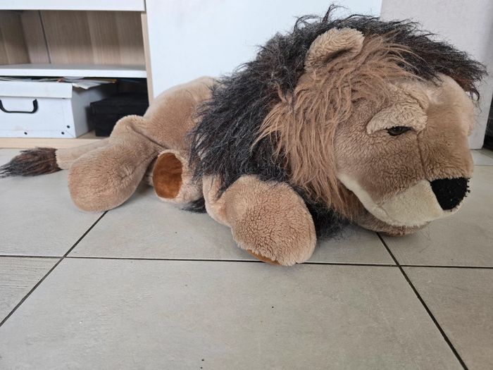 Grosse peluche lion - photo numéro 3