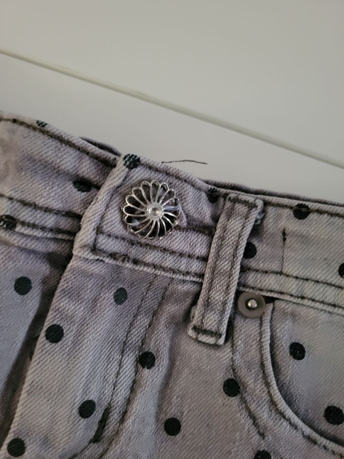 Jupe fille 4 ans pick ouic  très bon état - photo numéro 2