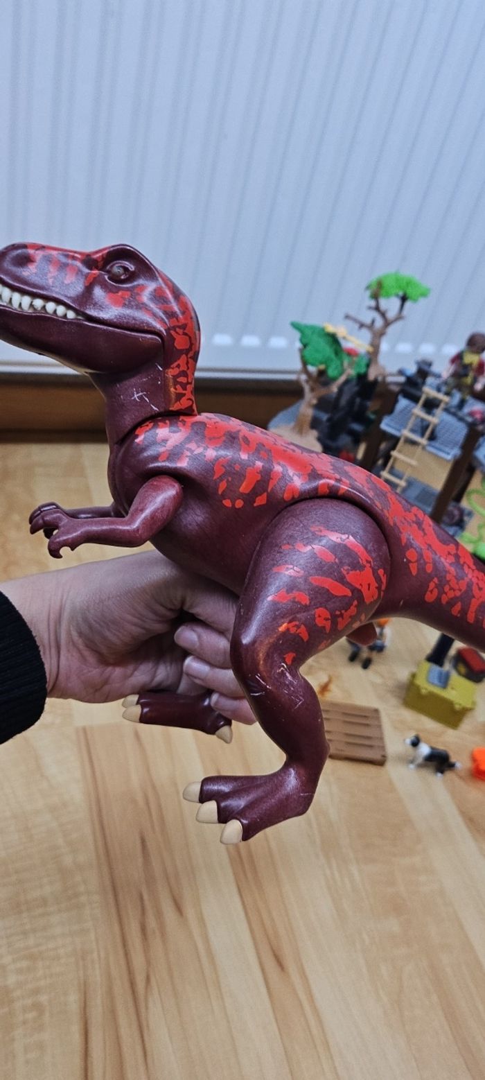 Playmobil campement des explorateurs Tyrannosaure - photo numéro 2