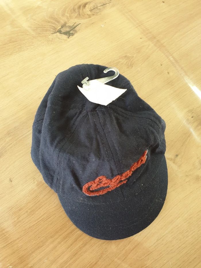 Casquette boutchou neuve 18 mois