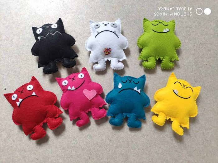 Lot de 7 peluches en feutrine