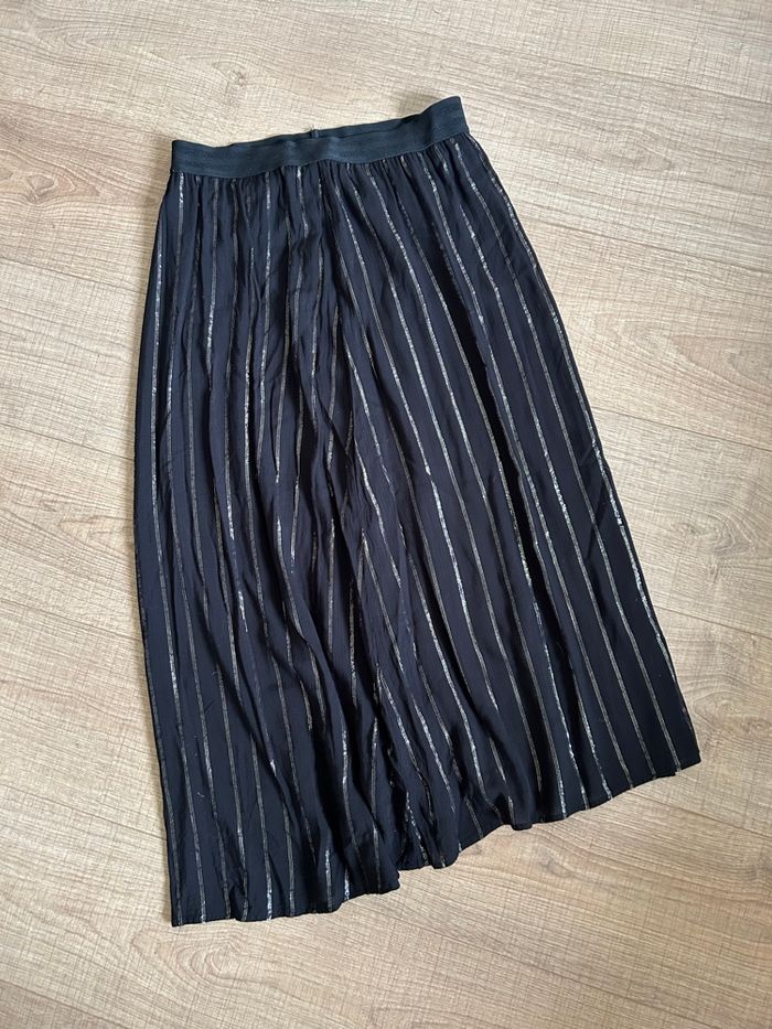 Jupe noire et brillante mi longue LPB Woman taille 38 TBE - photo numéro 7