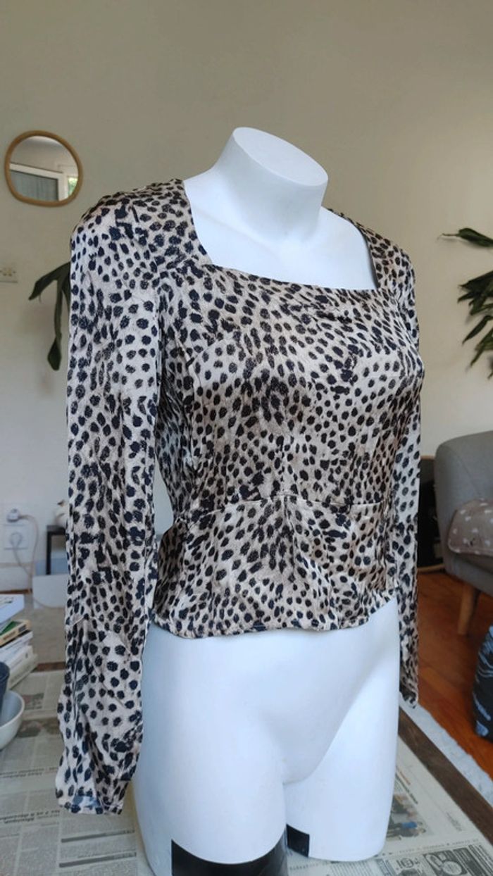 Blouse léopard tissu satiné