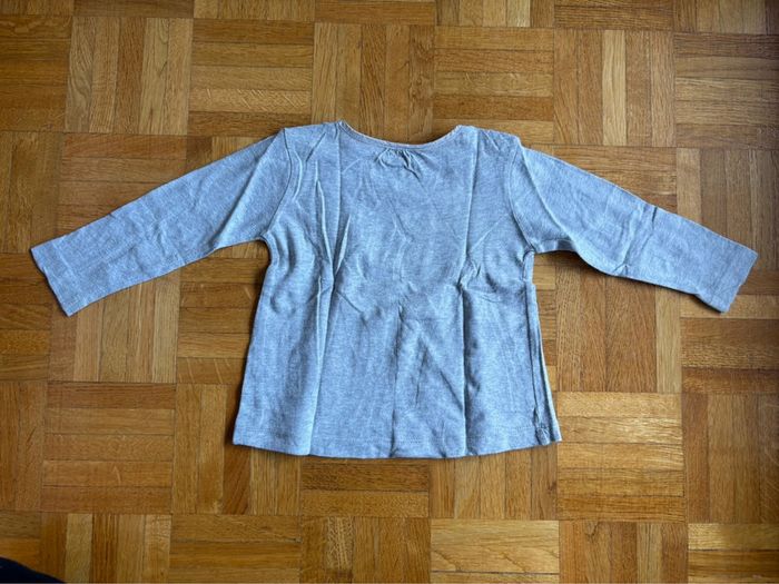 Haut Boutchou gris 12 mois très bon état - photo numéro 6