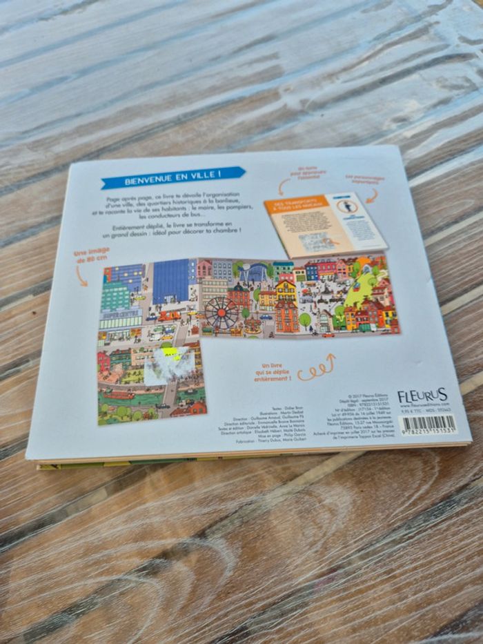 Livre dépliant la ville aujourd'hui - photo numéro 2