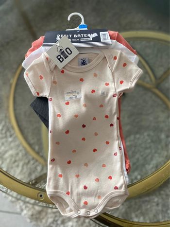 Lot de 3 bodies 9 mois fille petit bateau