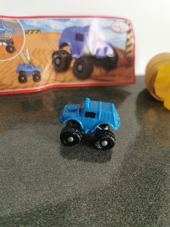 Kinder surprise jouet Sprinty Jeep bleu