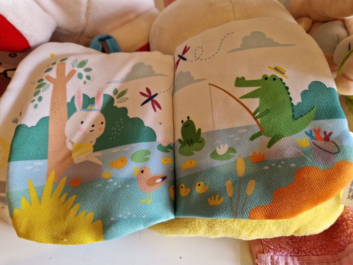 Lot de 7 peluches dont le lapin avec un livre qui fait du bruit - photo numéro 10