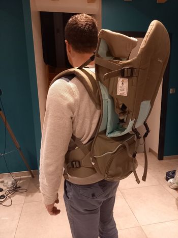 Porte bébé de randonnée quechua forclaz 300