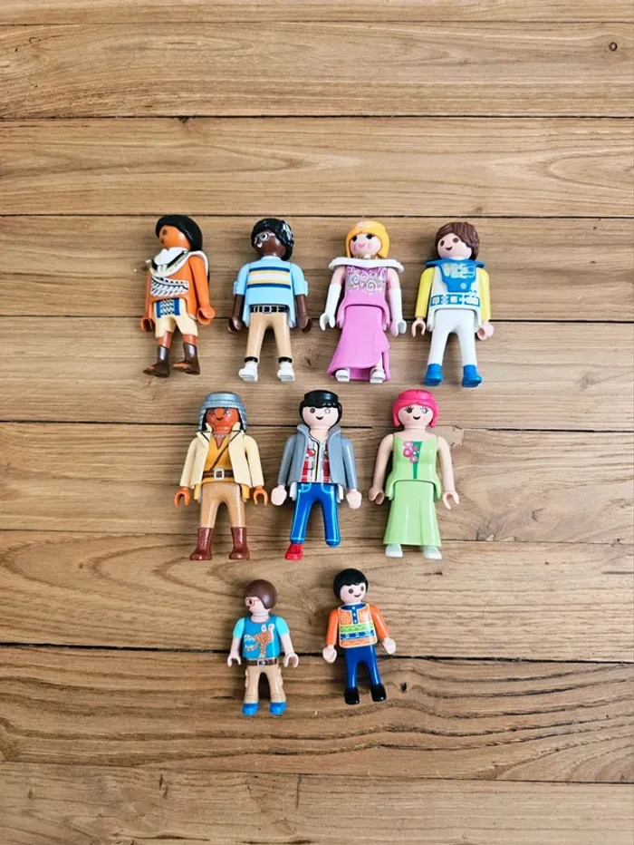 Grand lot de personnages Playmobil enfants et adultes femmes hommes garçon fille