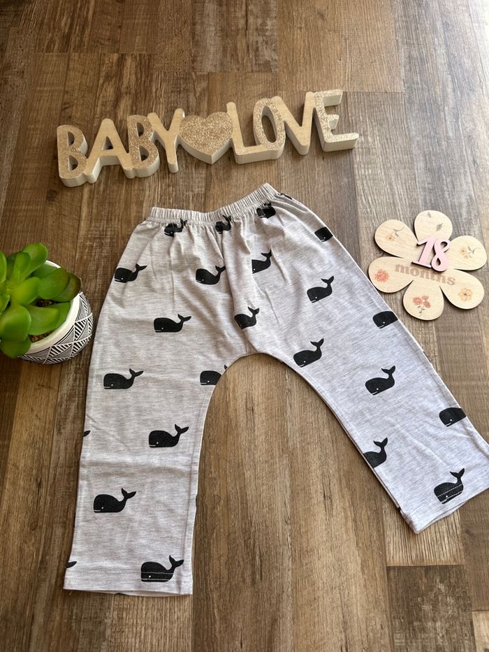 - Pantalon - 18 mois - Très bon état