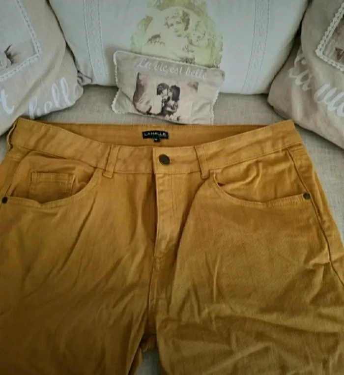Pantalon 7/8 moutarde La Halle Taille 44 Neuf - photo numéro 2