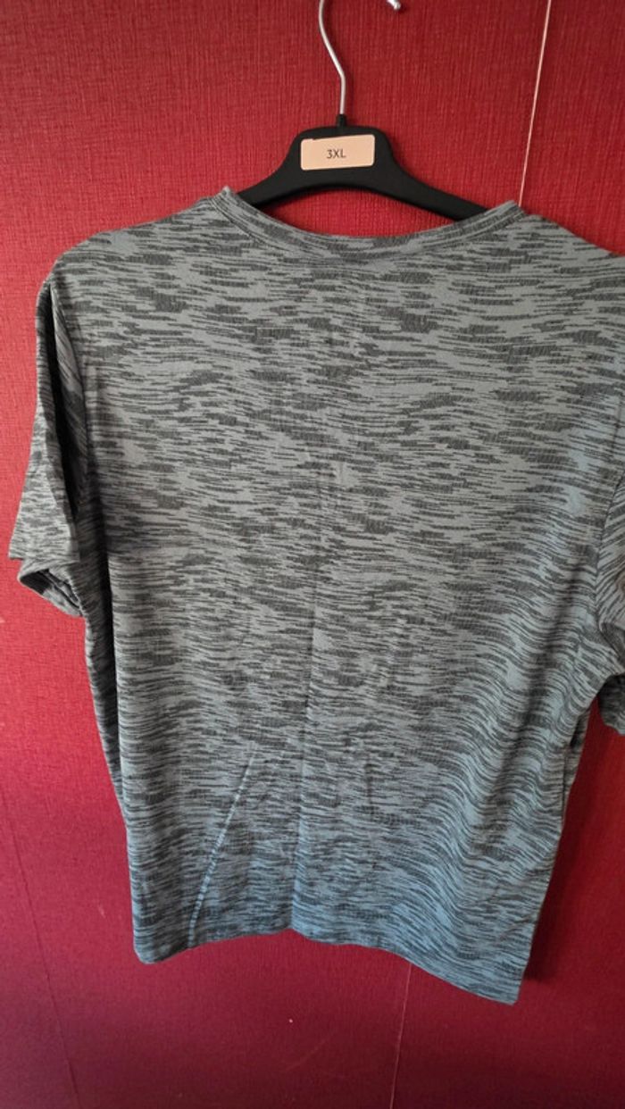 Tee shirt Decathlon - photo numéro 3
