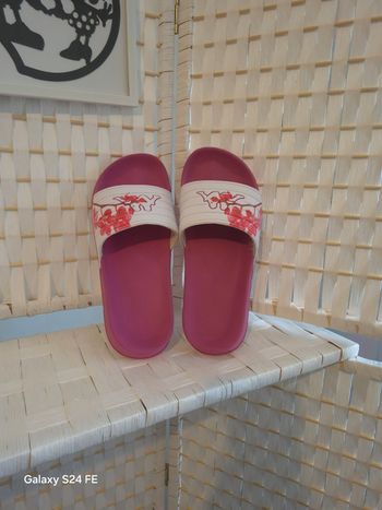 Claquettes Kappa blanches et roses à motifs fleurs - P 39 - Très bon état