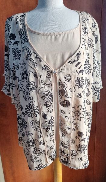 Blouse transparente motifs fleurs taille 2xl